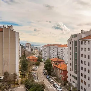 ellenőrizze a rendelkezésre állást
